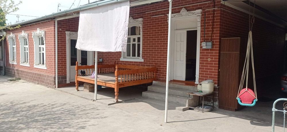 Ховли уй сотилади