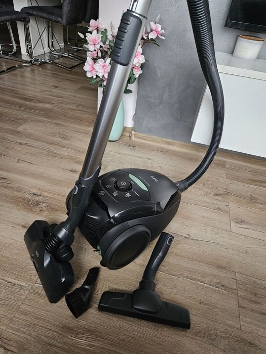 Прахосмукачка АЕG - VX8