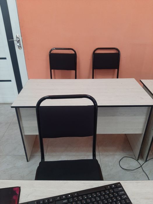 Parta, stul o'quv markazi uchun sotiladi