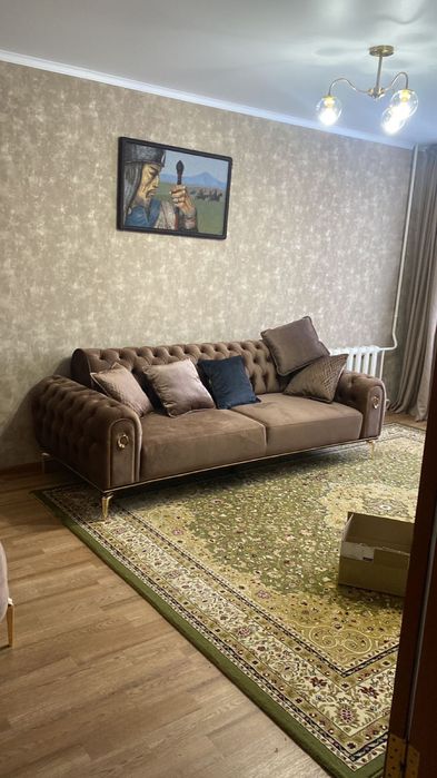 Продам комплект диван+ два кресла