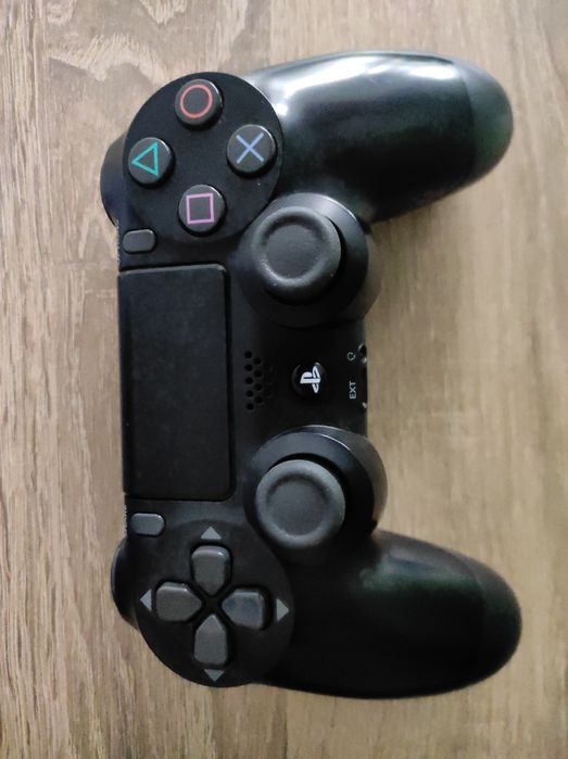 PS4 slim, почти не използван