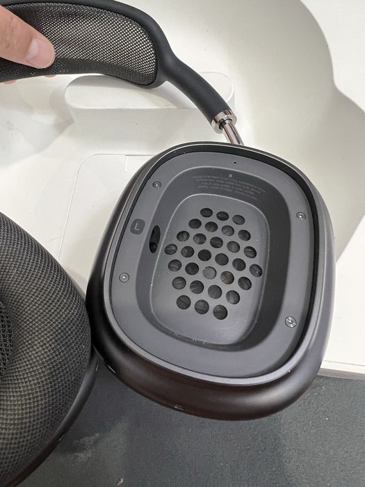 air pods max в хорошем состояний