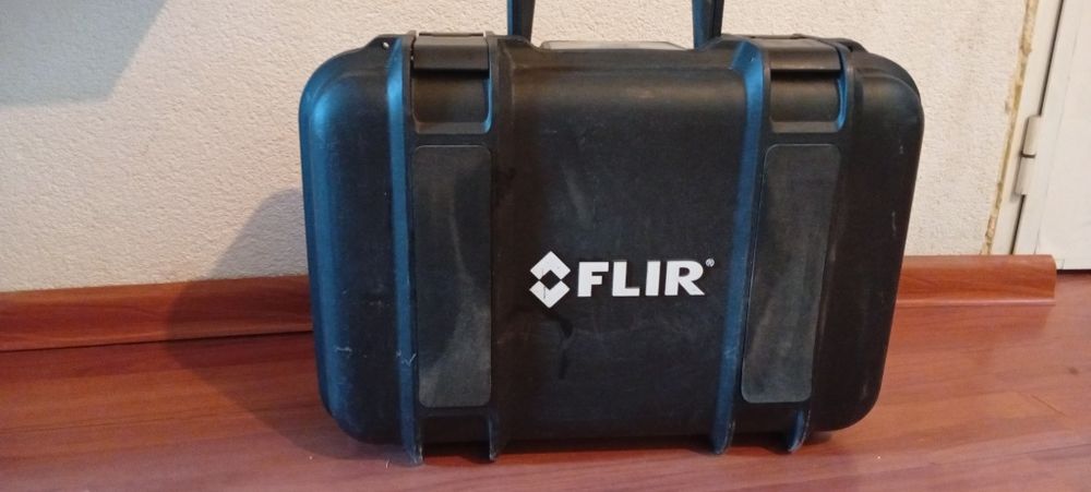 Термокамера FLIR EXX E76