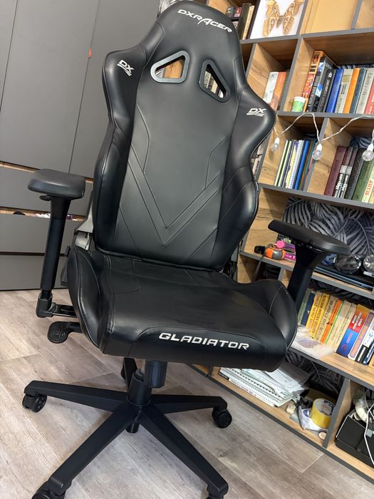 Игровое кресло DXRacer Gladiator