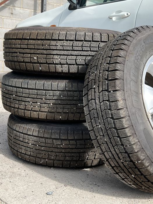 Зимние шины Bridgestone Blizzak B556 + литые диски