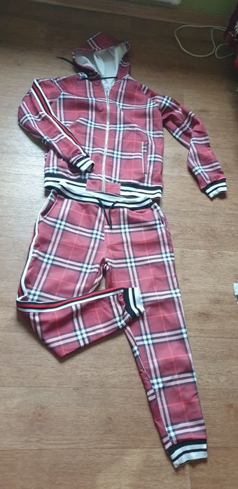 Спортивный костюм