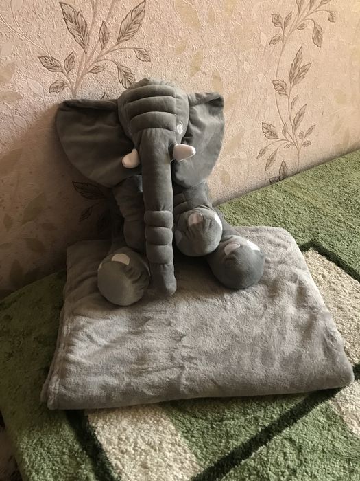 Продам игрушки с пледами