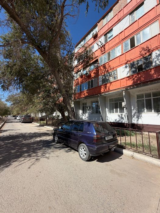 Ақмешіт 18үйден,1 бөлмелі пәтер,4 қабат