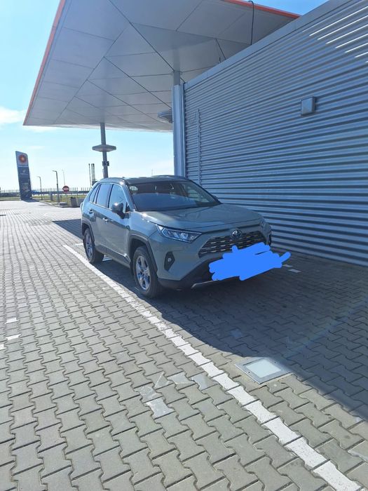TOYOTA RAV4 2026 — imagine 3