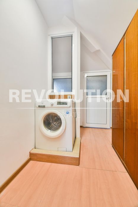 Етаж от къща в ж.к. Горна Баня.