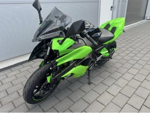 Kawasaki Nija 650 KRT