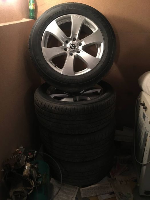 Диска балон 285/50 R20 сотилади.