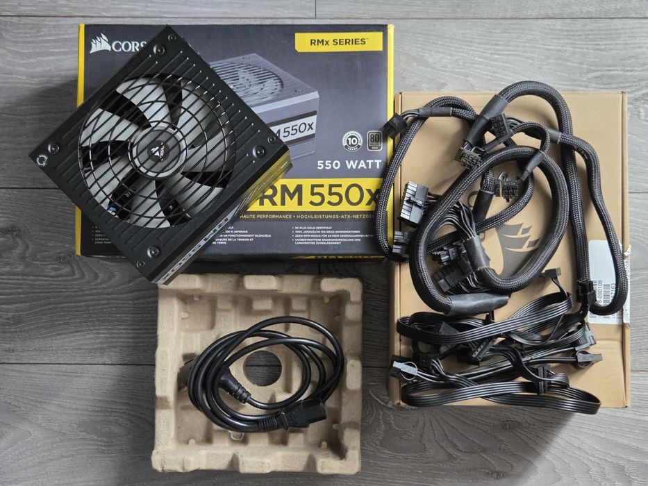 Sursa ATX Corsair RM550x, 80 PLUS Gold, Full Modulara