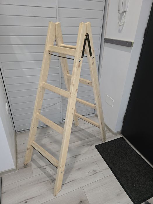 Scara lemn (constructii)