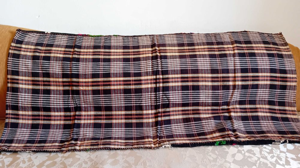 Тъкани престилки и възглавница