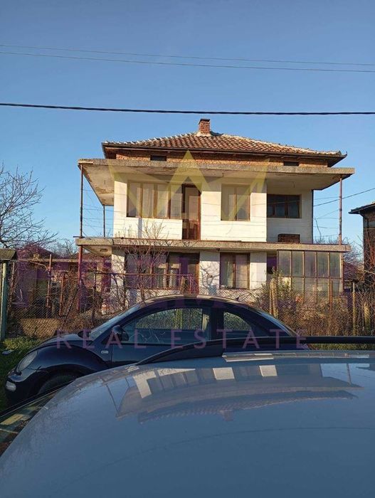 Къща в Варна, област-гр.Долни чифлик