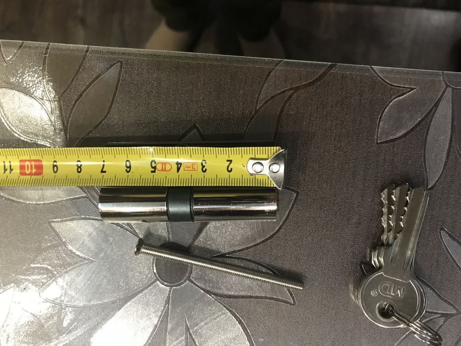 Секретен патрон за врати