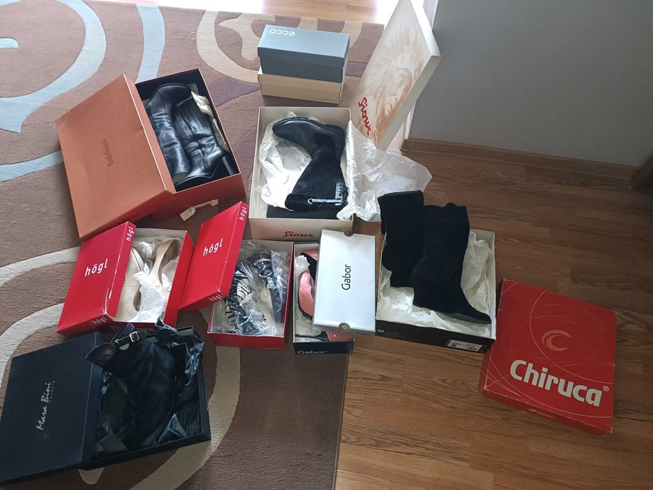 Продам сапоги женсн размер 36