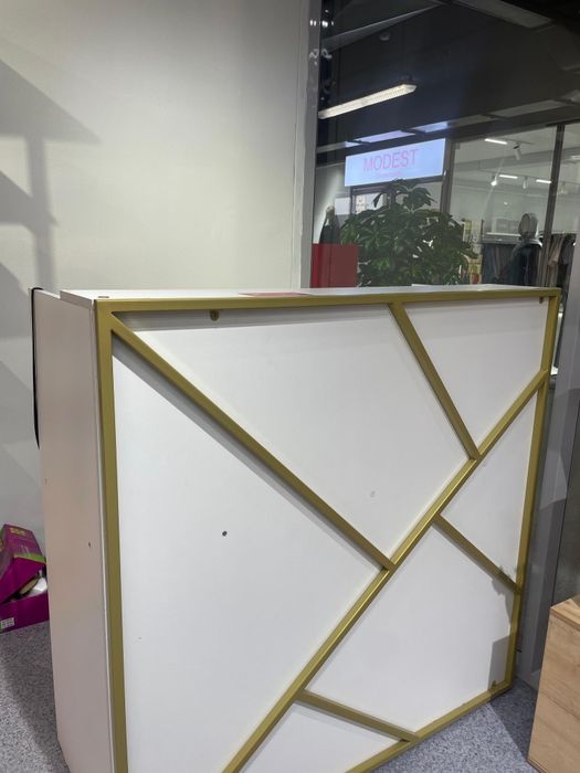 Продам Стеллаж для косметики