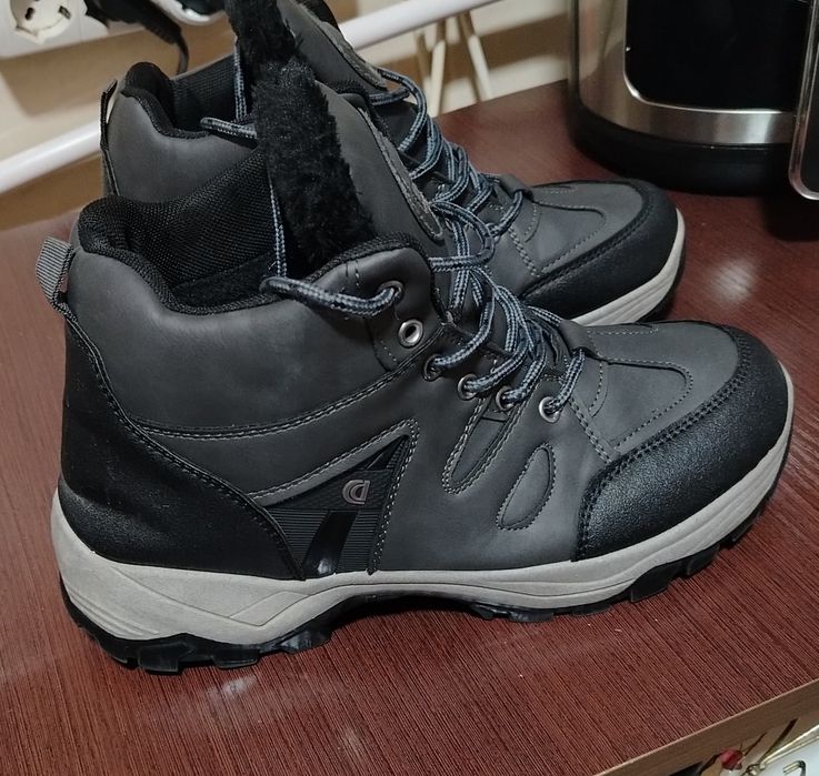 Bocanci îmblăniți noi