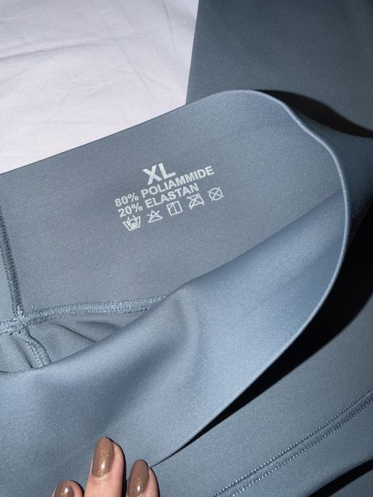 Безшевен клин тип Oysho