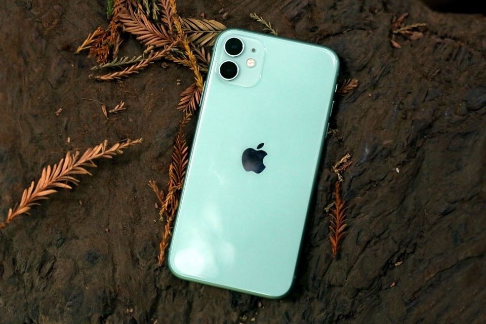 Продам айфон 11.