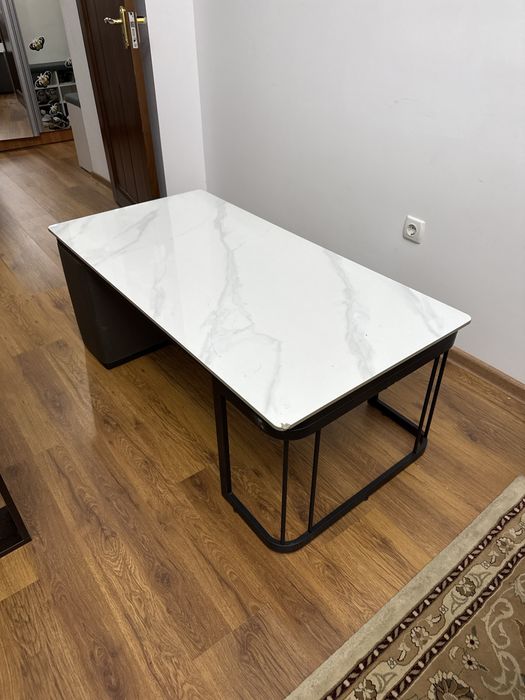 Журнальный столик