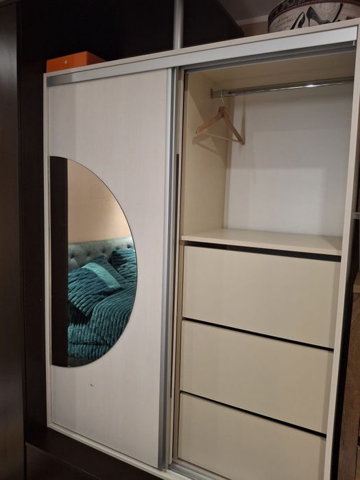 Vând dressing dormitor