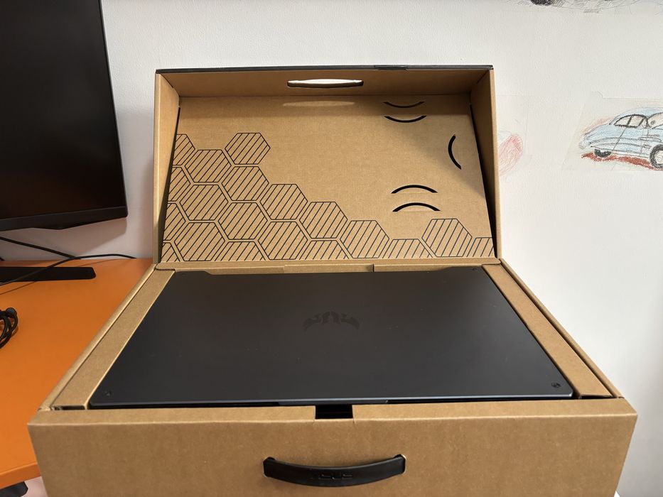 Laptop Gaming ASUS TUF F17 | i5-10300H | 16GB RAM | GTX 1650 Ti | Cutie + Accesorii