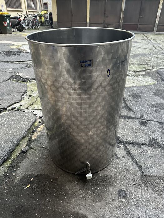 Bidon inox 300L cu robinet și capac Pentru vin, țuică sau alte lichide