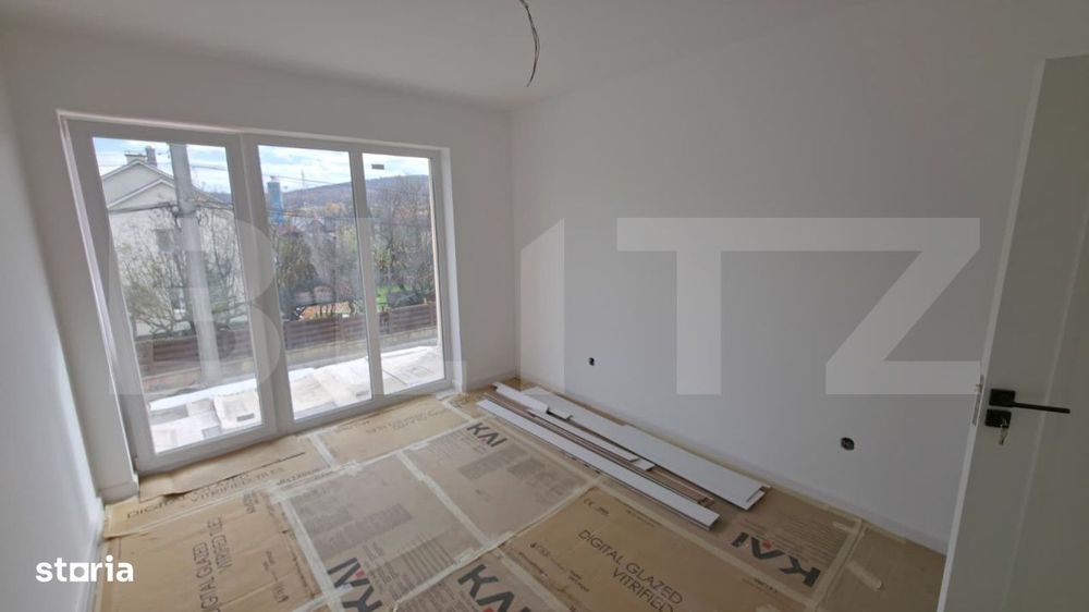 Apartament cu 3 camere, 1 bai,  decomandat Calea Moldovei, se vinde fi