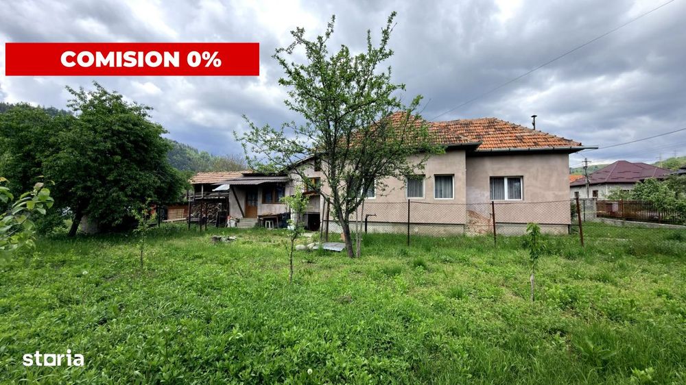 Casa individuala  Leresti la strada principala+ teren 831 mp, utilitat