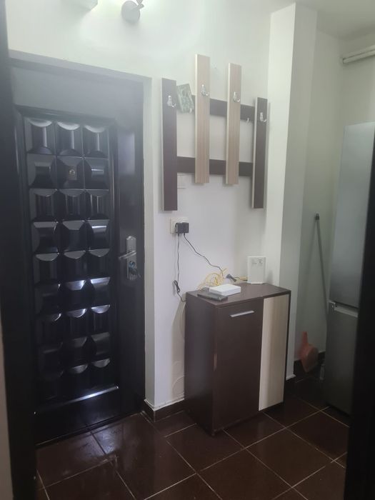 Închiriez apartament  1 camera