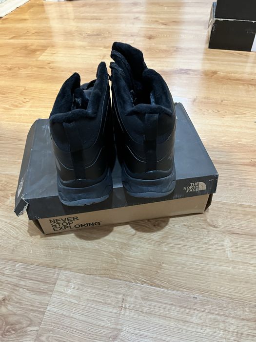 Продам зимную кроссовки