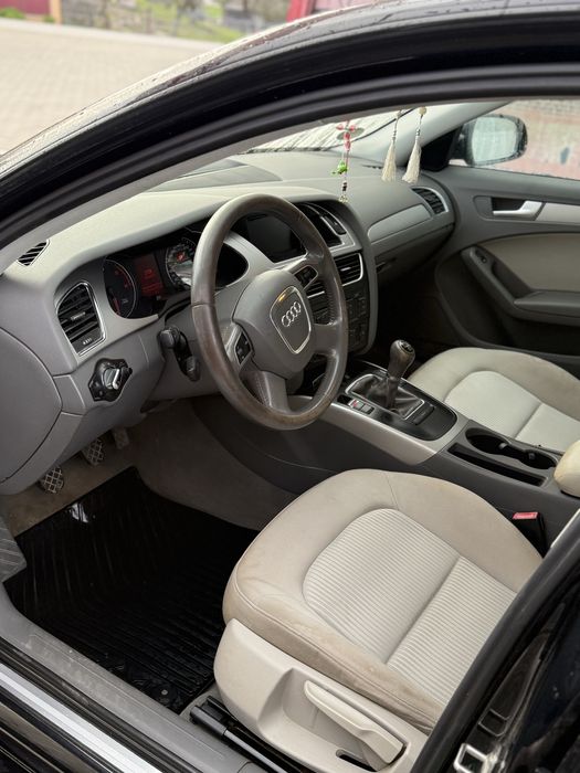 Vand Audi A4 B8 2009.