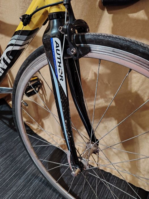 Продаётся шоссейный велосипед Giant