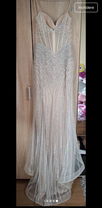 Rochie lungă elegantă  cu trenă mărimea M negociabil