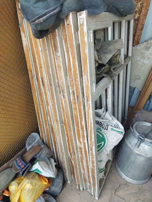 Оконные рамы продам срочно