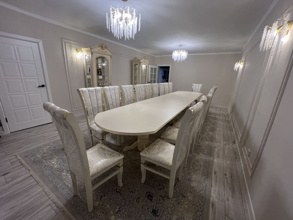 Стол и стулья комплект