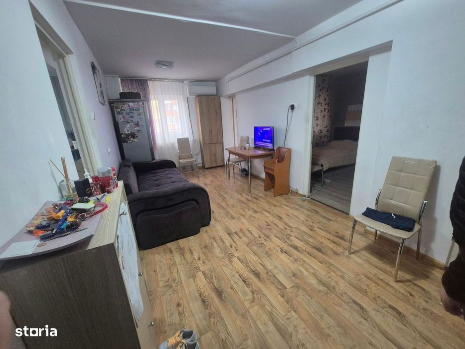Apartament 2 dormitoare, Living+bucataria, Etaj 2, Cetate, Șc. Nr. 7
