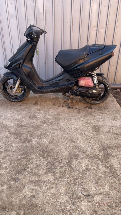 Vand scuter aprilia sr sau schimb cu kukirin