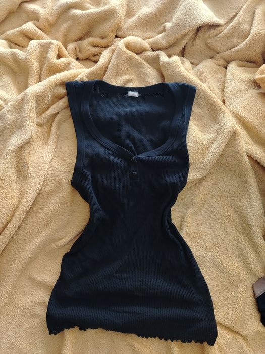 the perfect henley 2000s top