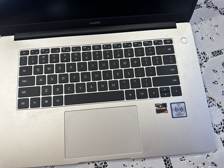 Лаптоп HUAWEI MateBook D15  Ryzen7