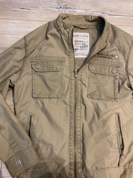 Есенно яке Esprit