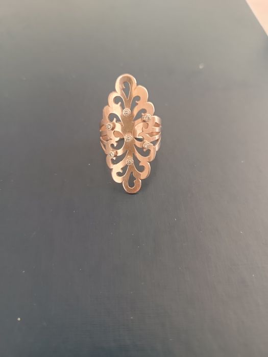 Продам кольцо золотое