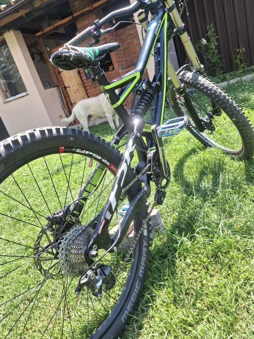 specialized status 1 dh monster edition