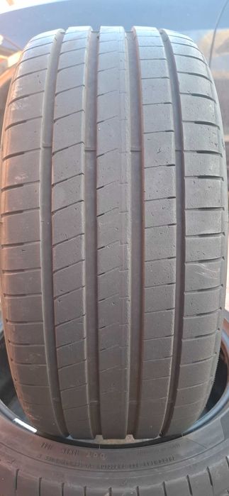 2бр. 225/40/18 Goodyear 6mm грайфер, дот 24г. Безплатен монтаж