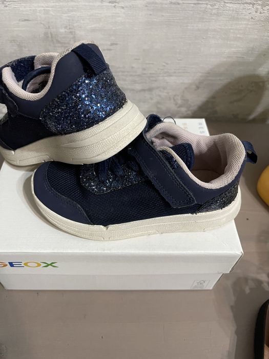 Качественная , фирменная обувь для девочек!