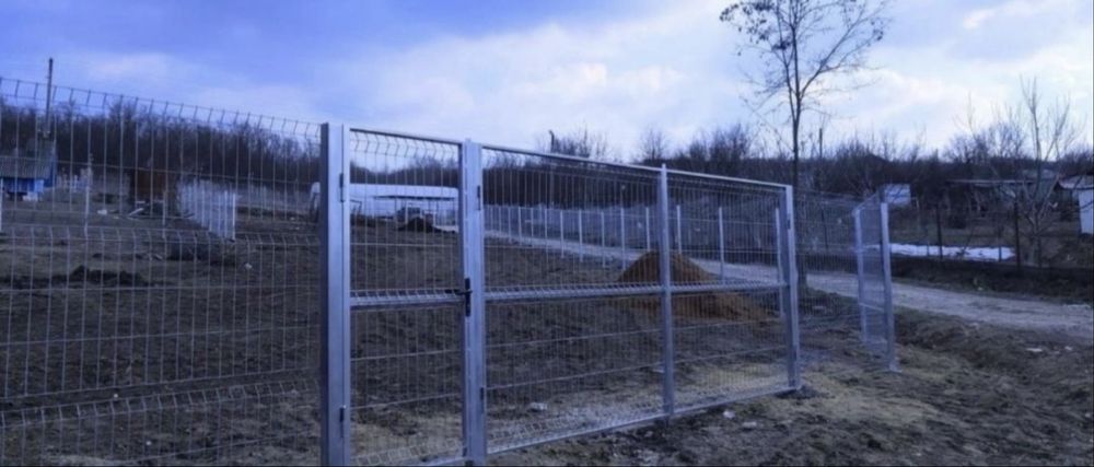 Garduri si porti din plasa bordurata