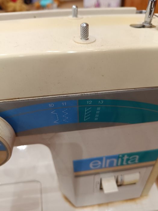 Шевна машина ELNITA/ELNA 220I
